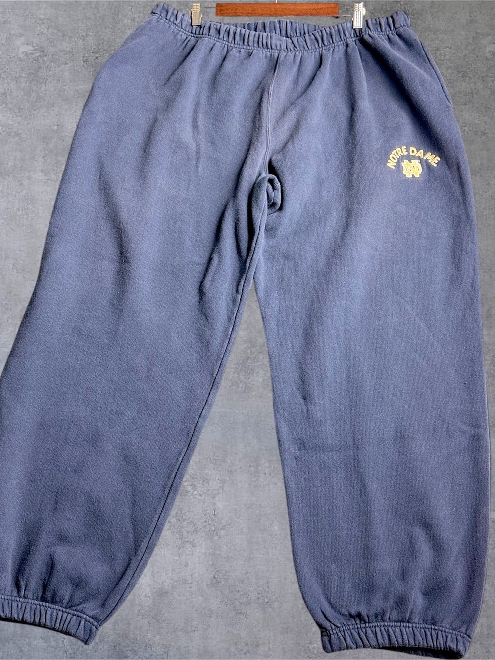 Notre Dame Fighting Irish Sweatpants Mens XXL MEASURES 41x30 Navy NCAA Logo